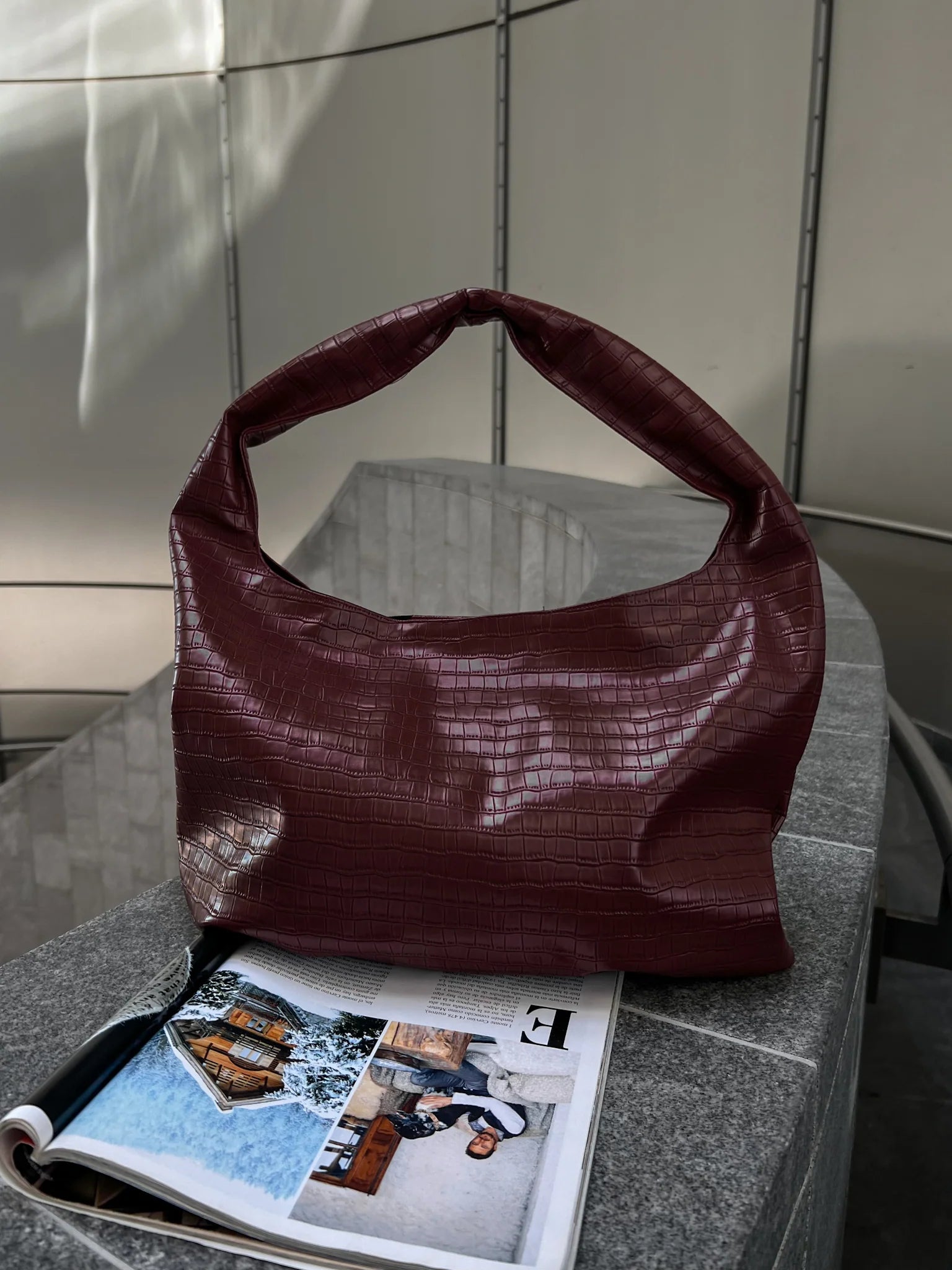 CROCO LEATHER BAG Burgundy