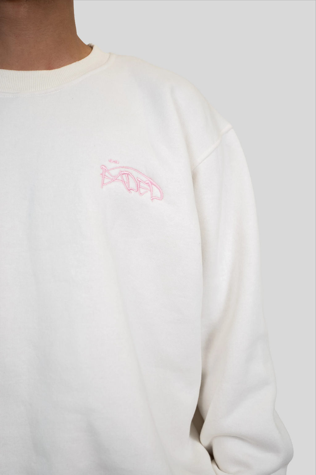 Unisex Essence white crewneck