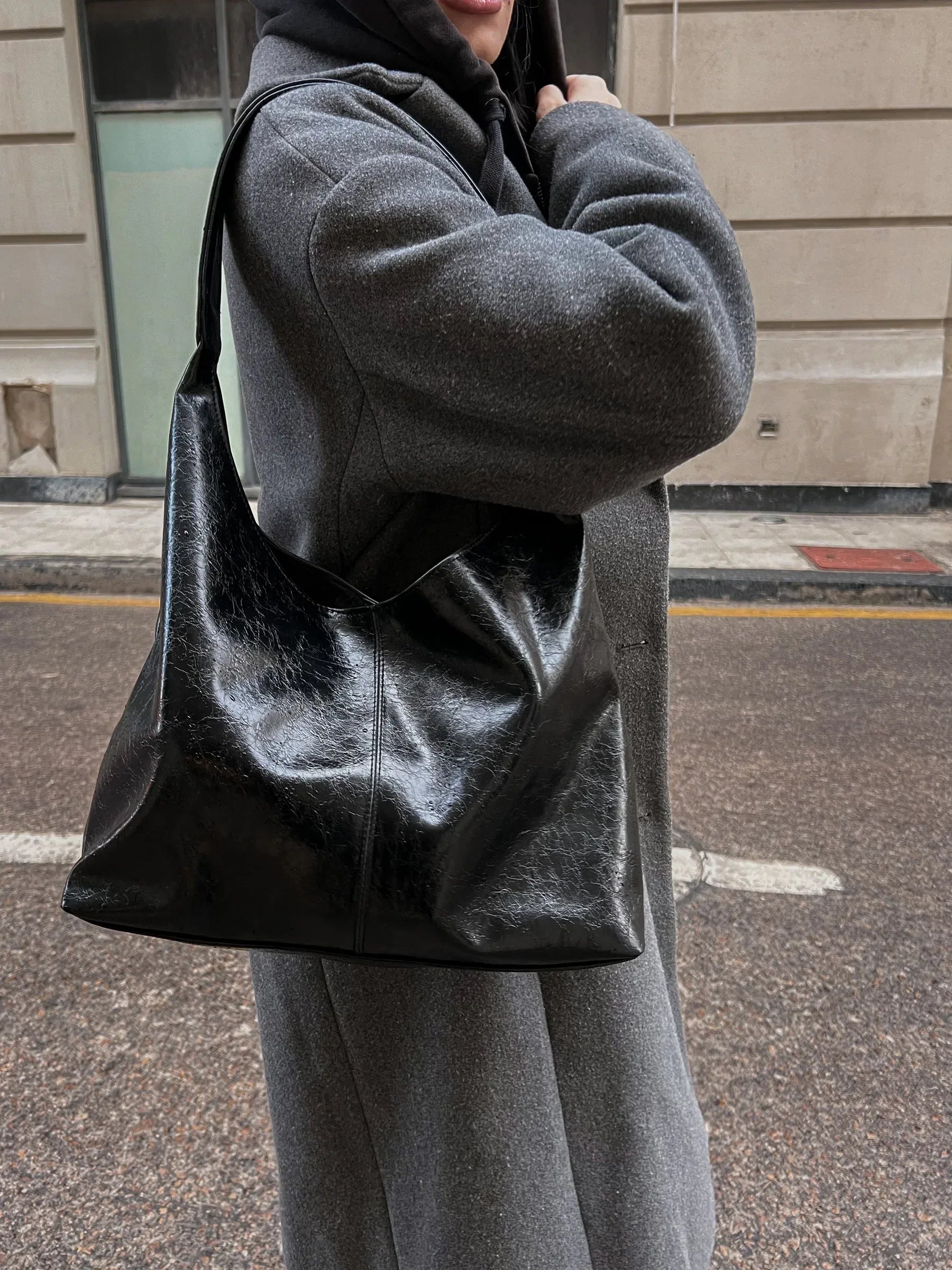 HOBO LEATHER BAG
