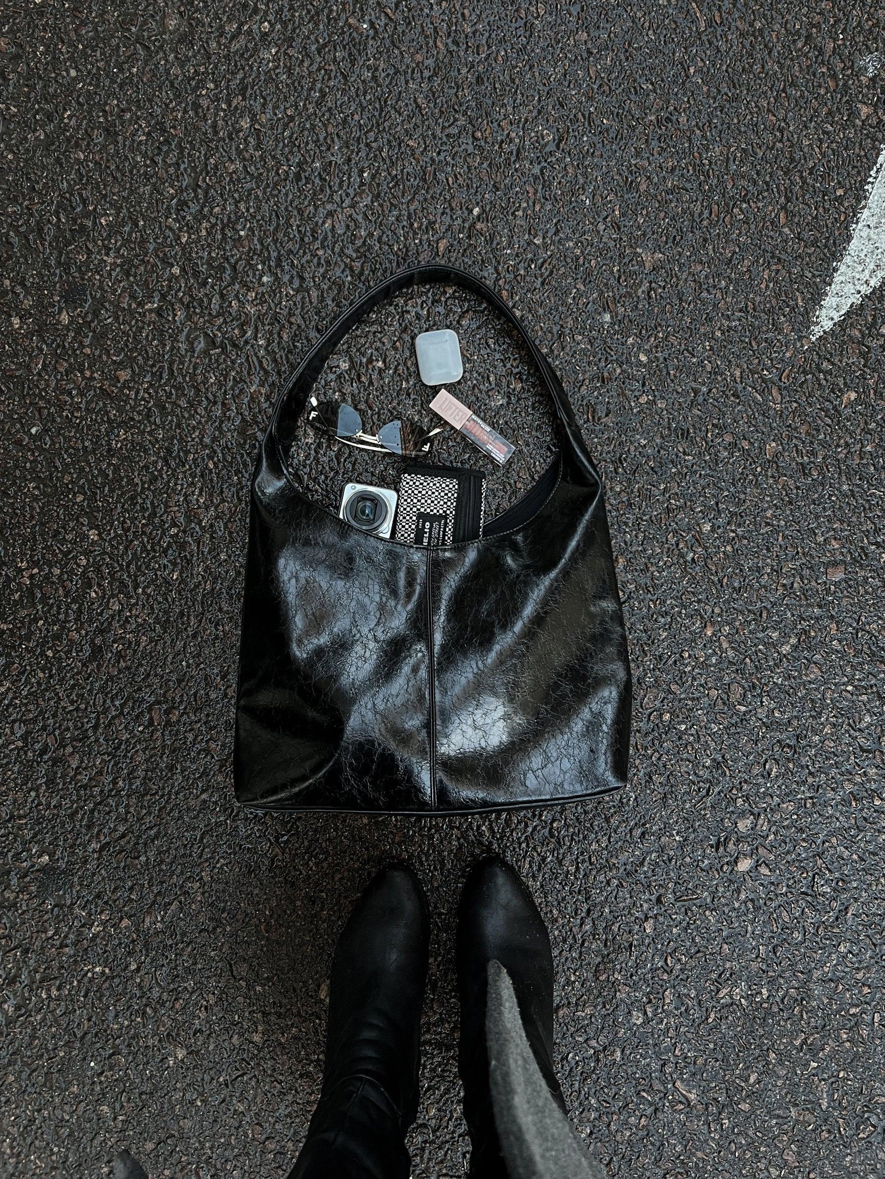 HOBO LEATHER BAG Black