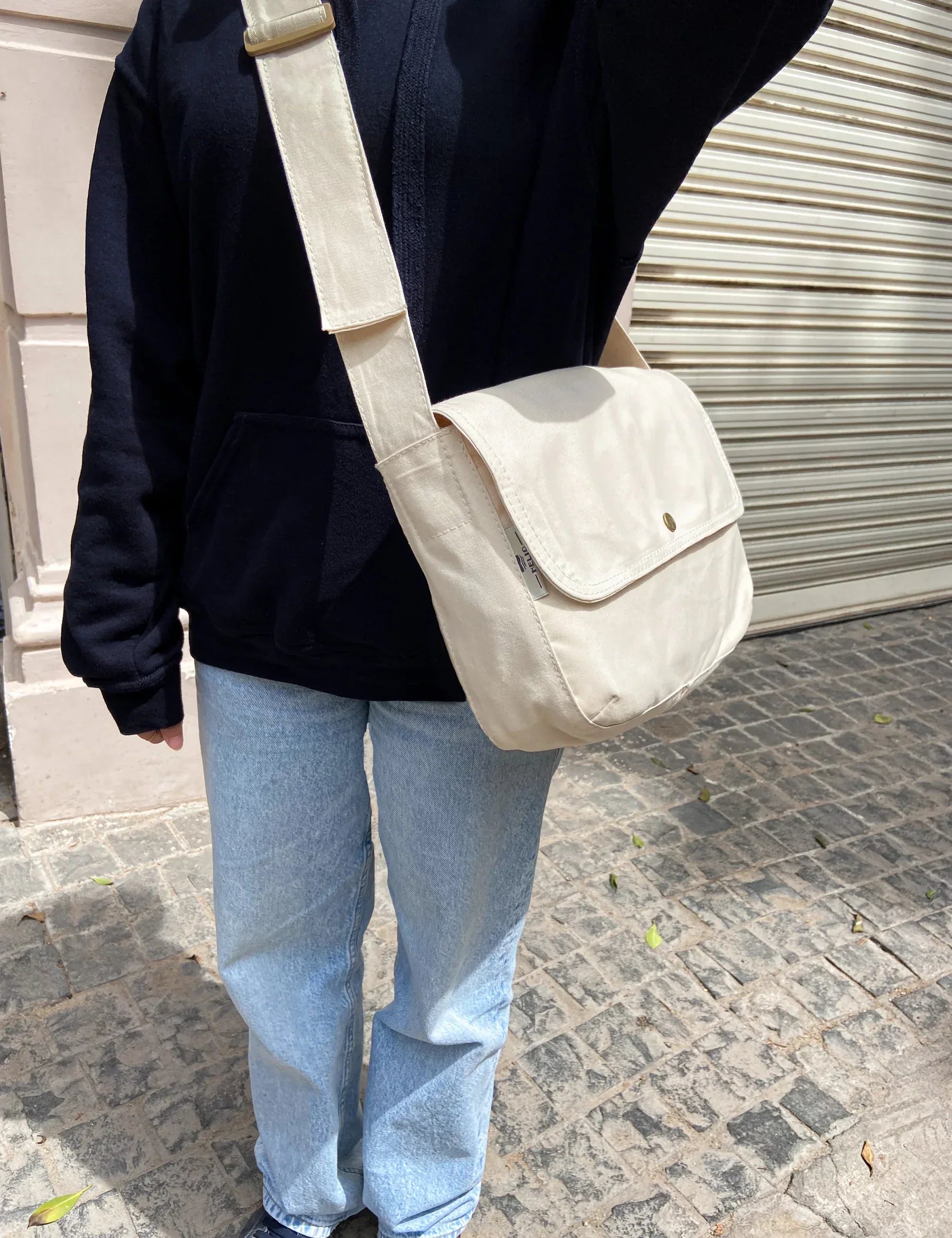 SIDE BAG White