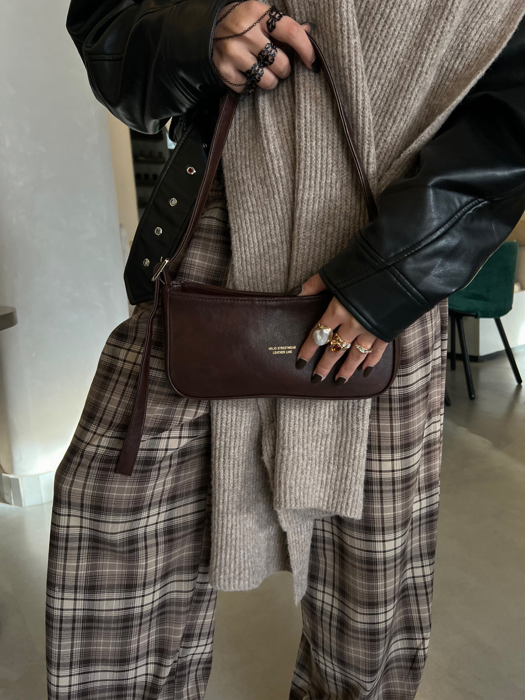 TOKEN LEATHER BAG -Brown