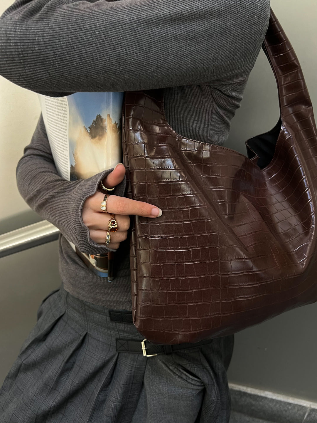 CROCO LEATHER BAG -Brown