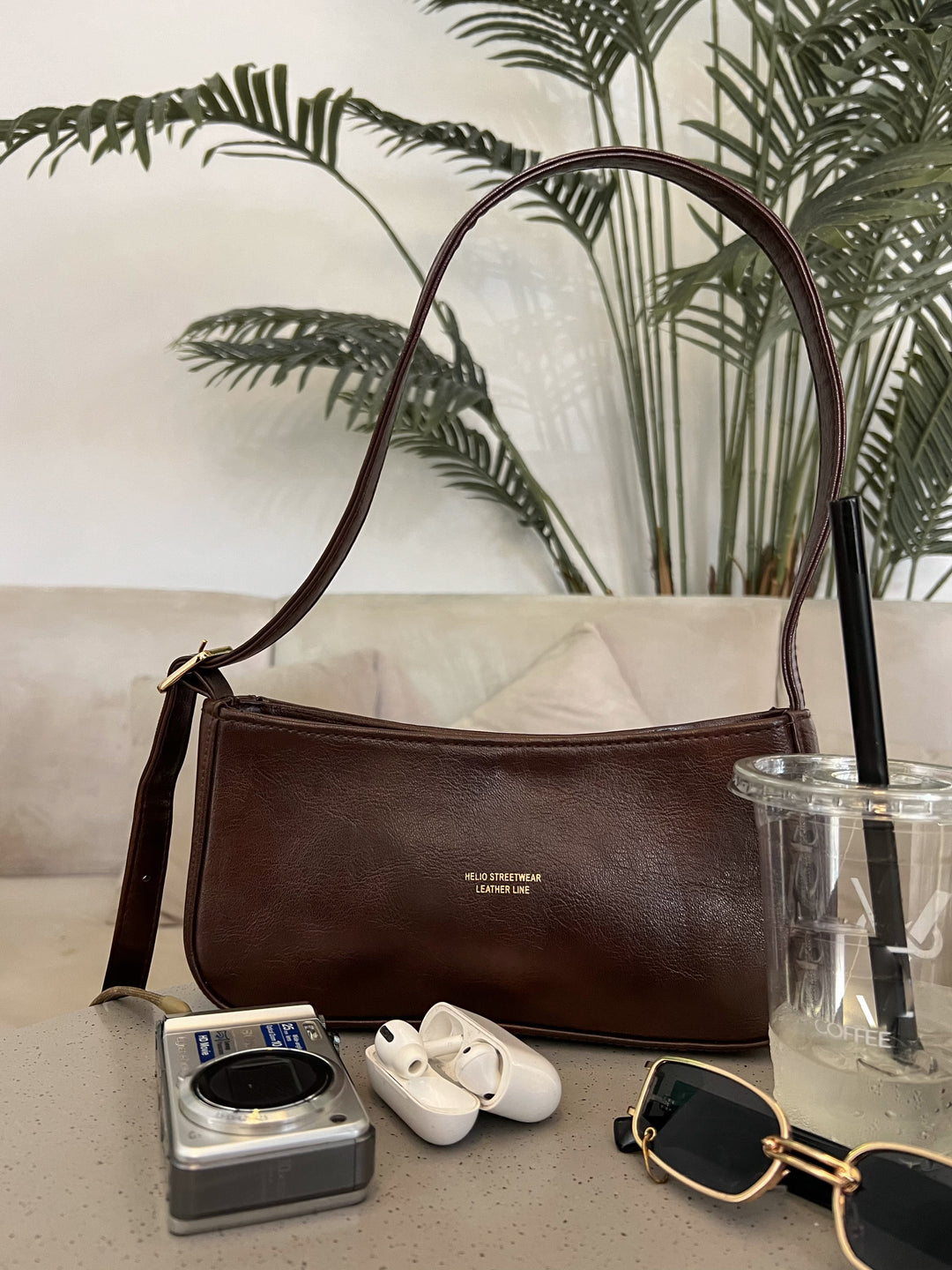 TOKEN LEATHER BAG -Brown